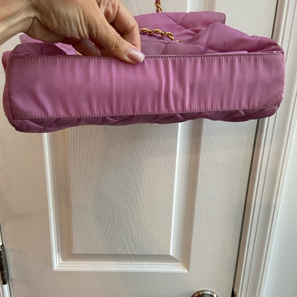 Prada Pink Quilted Bag with Gold Chain Strap - Picture 3 of 11